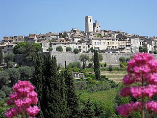 http://commons.wikimedia.org/wiki/File:Saint-Paul-de-Vence.JPG